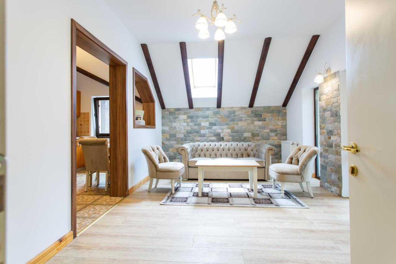 Pension Carmen'S Mansion A Синая Екстериор снимка